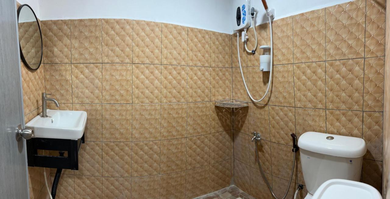 Sungai Endau Bilik Homestay Kuala Rompin Exterior foto