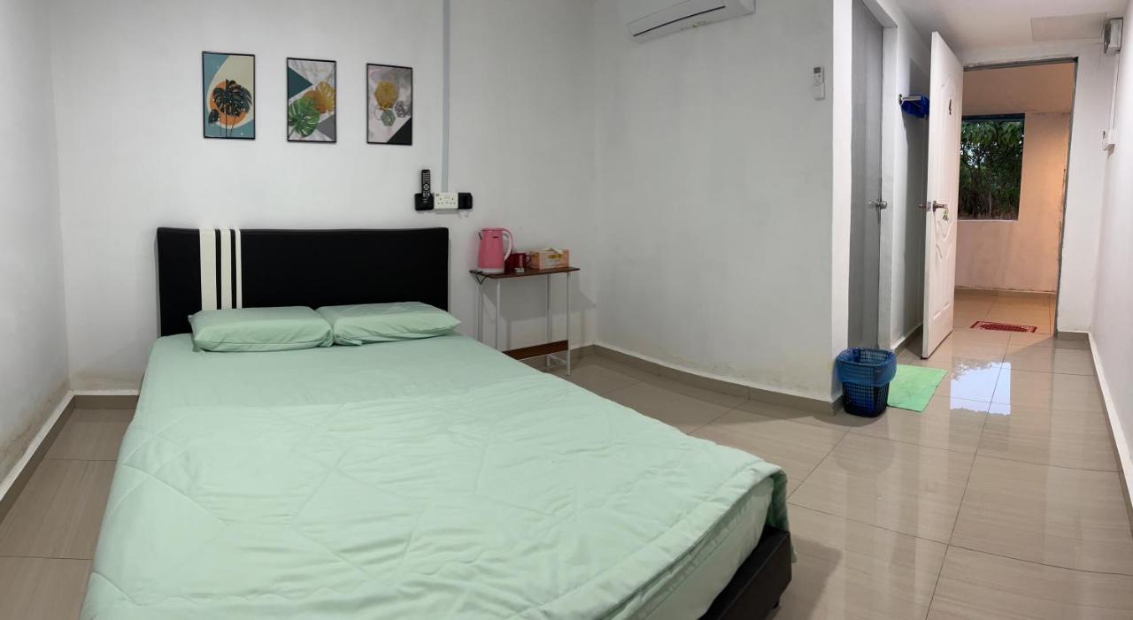 Sungai Endau Bilik Homestay Kuala Rompin Exterior foto